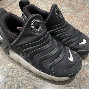 Youth Size 1.5 Nike Shoes